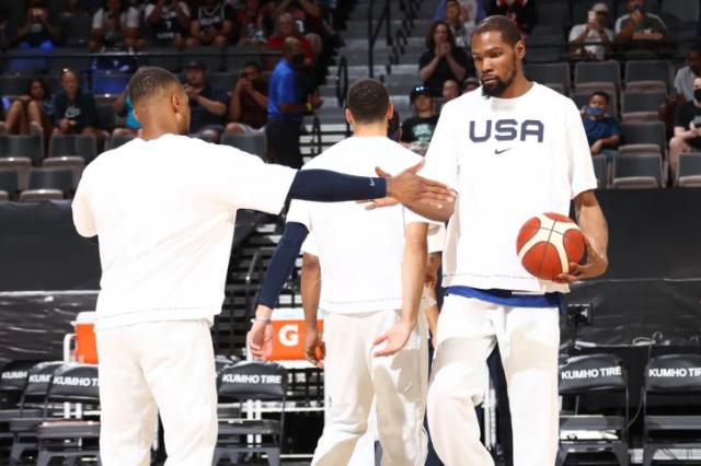 世界杯软件更新-告别平均主义！美国男篮需要确立KD利拉德核心地位