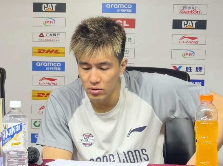 世界杯最新版-19分3板高效表现，郭艾伦：球队很团结；很开心今天没有受伤